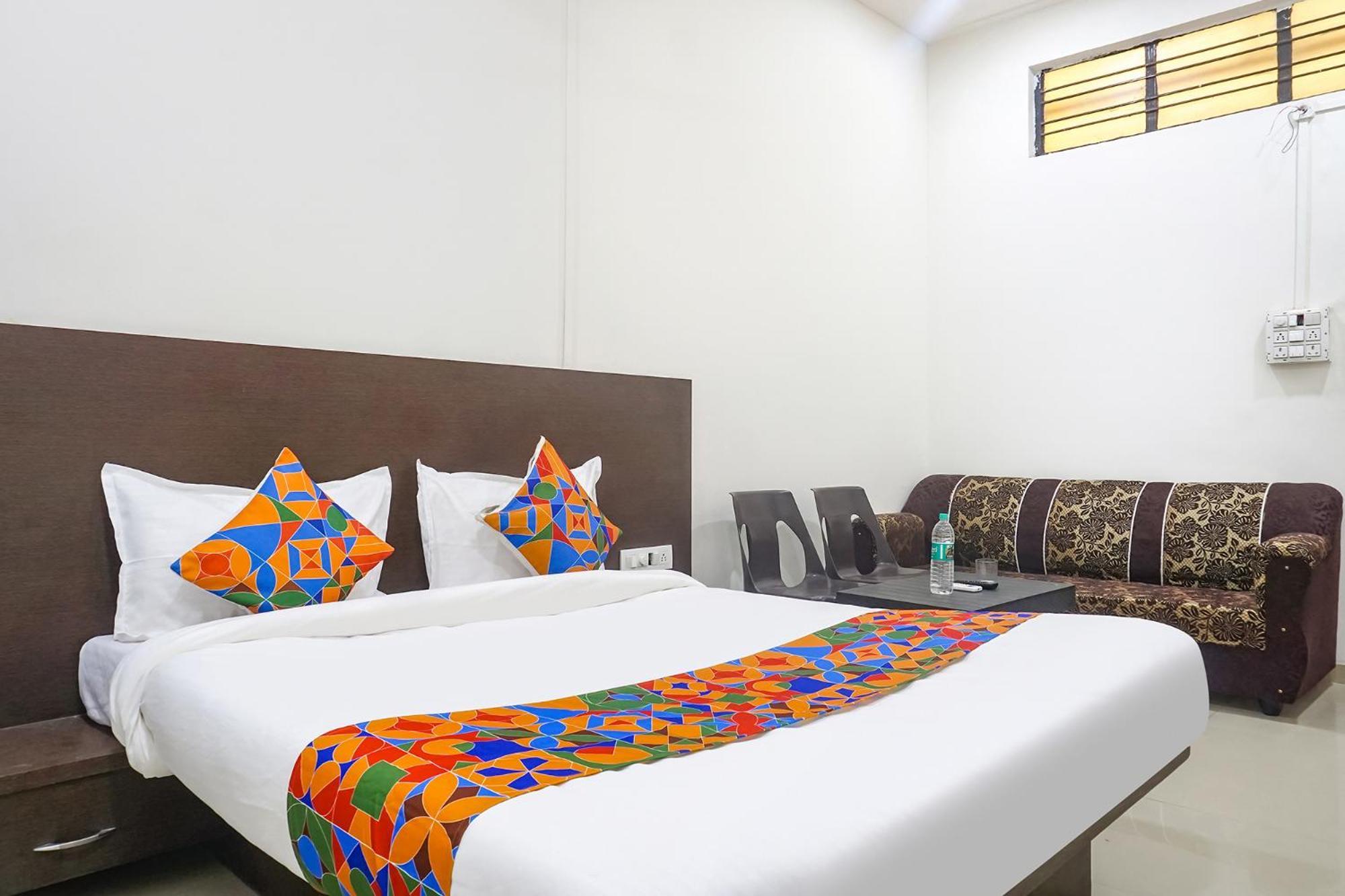 Fabhotel Om Sai - Nr Nashik Railway Station Exteriör bild