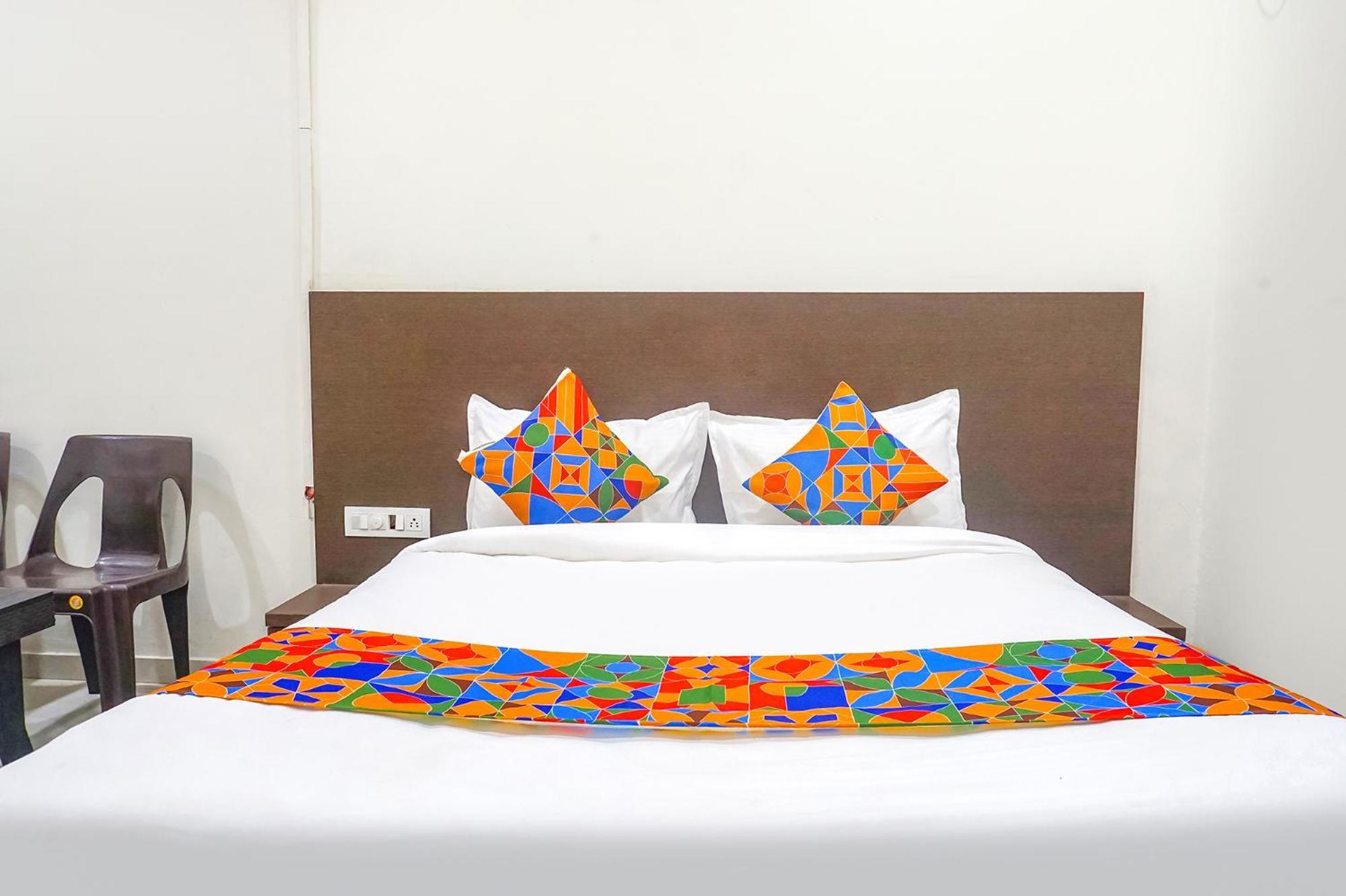 Fabhotel Om Sai - Nr Nashik Railway Station Exteriör bild