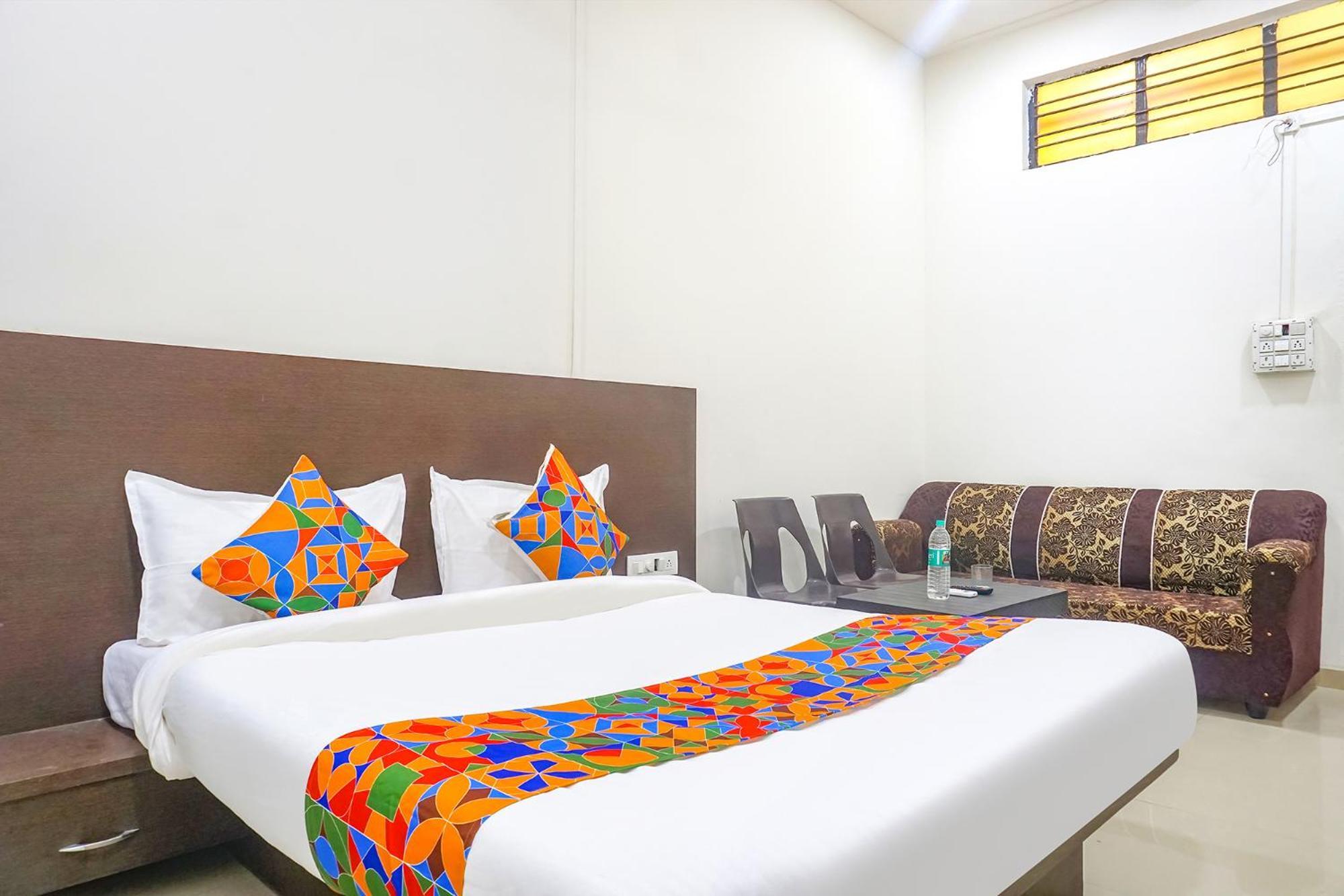 Fabhotel Om Sai - Nr Nashik Railway Station Exteriör bild