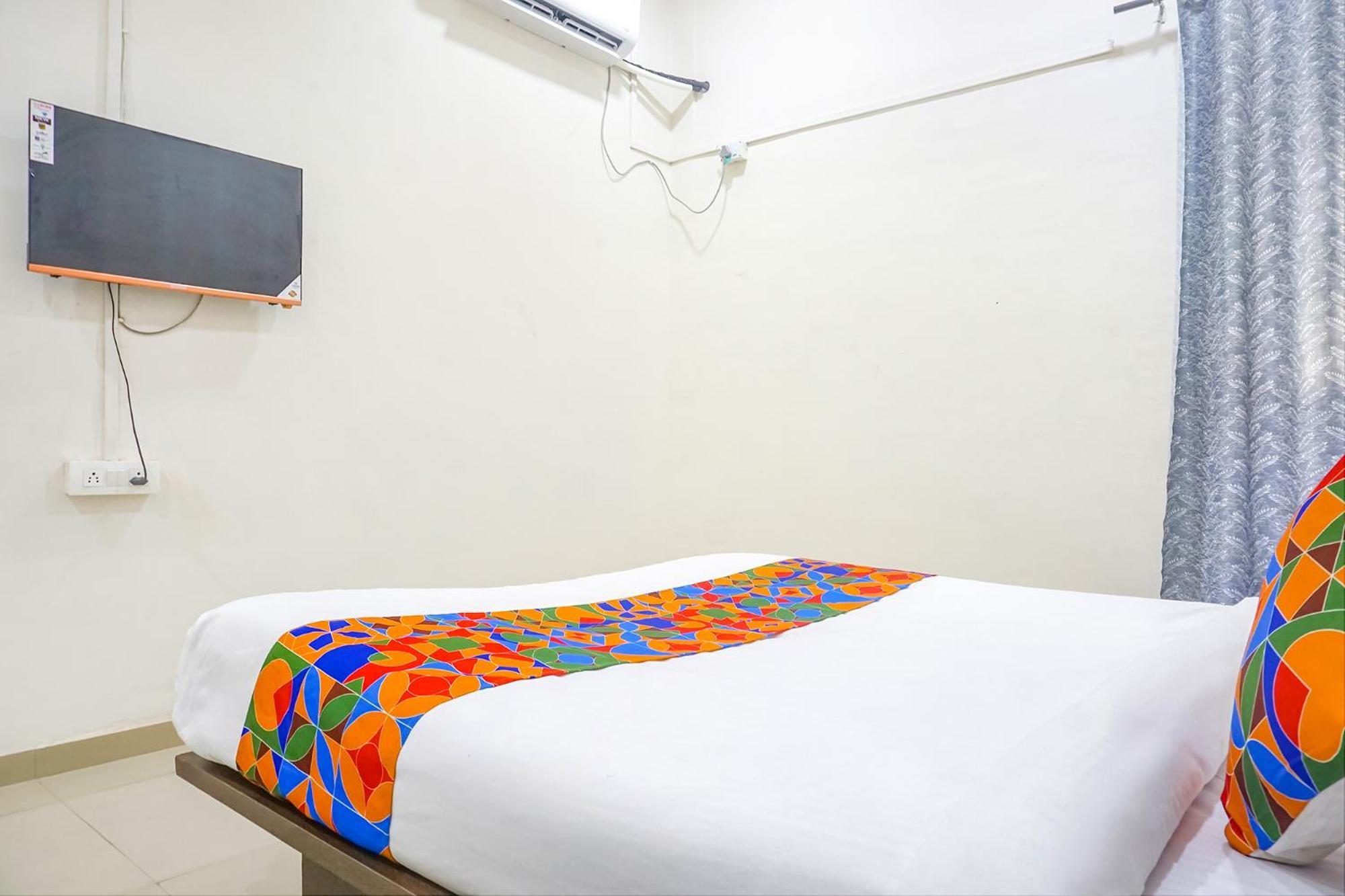 Fabhotel Om Sai - Nr Nashik Railway Station Exteriör bild