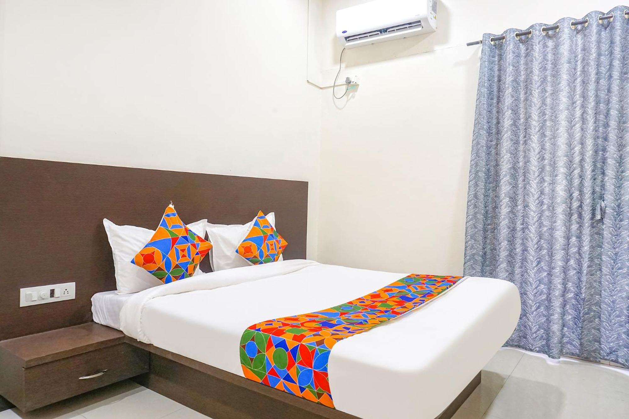 Fabhotel Om Sai - Nr Nashik Railway Station Exteriör bild